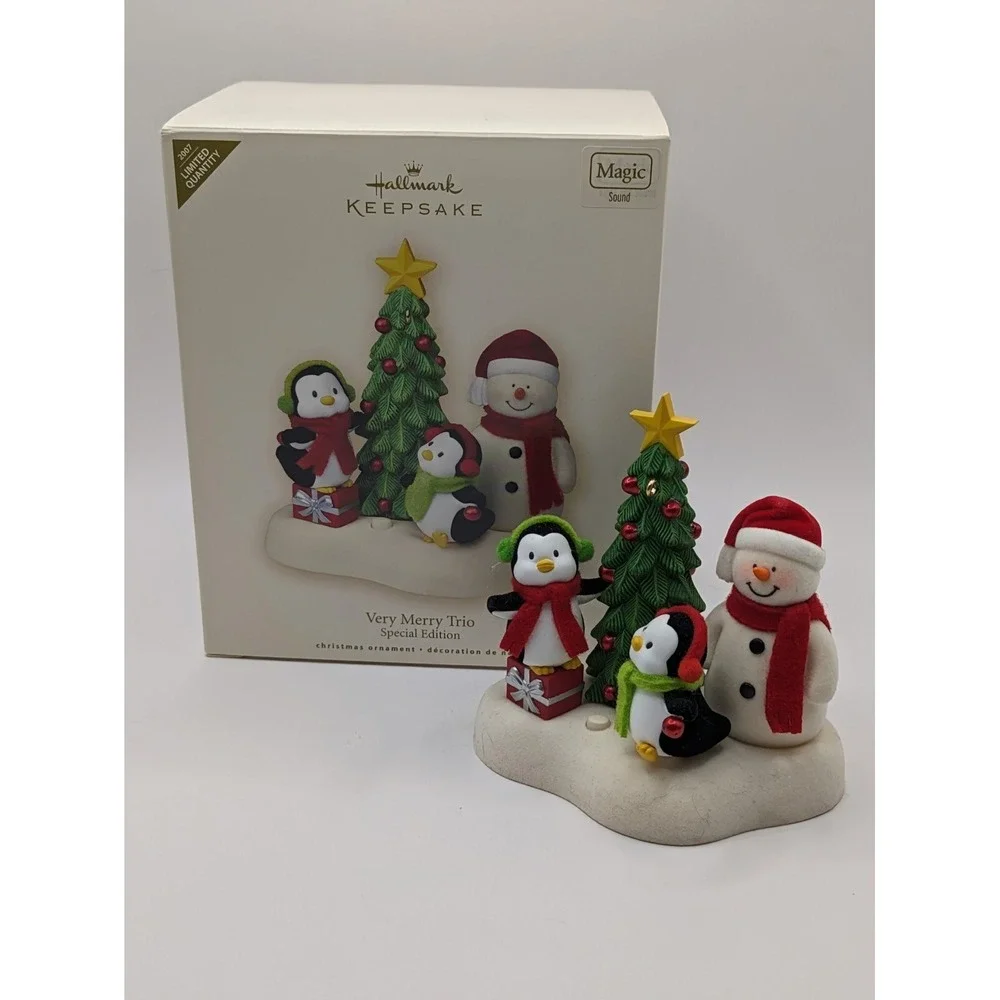 Hallmark 2007 Very Merry Trio‎ Magic Sound Ornament Penguins Snowman Flocked